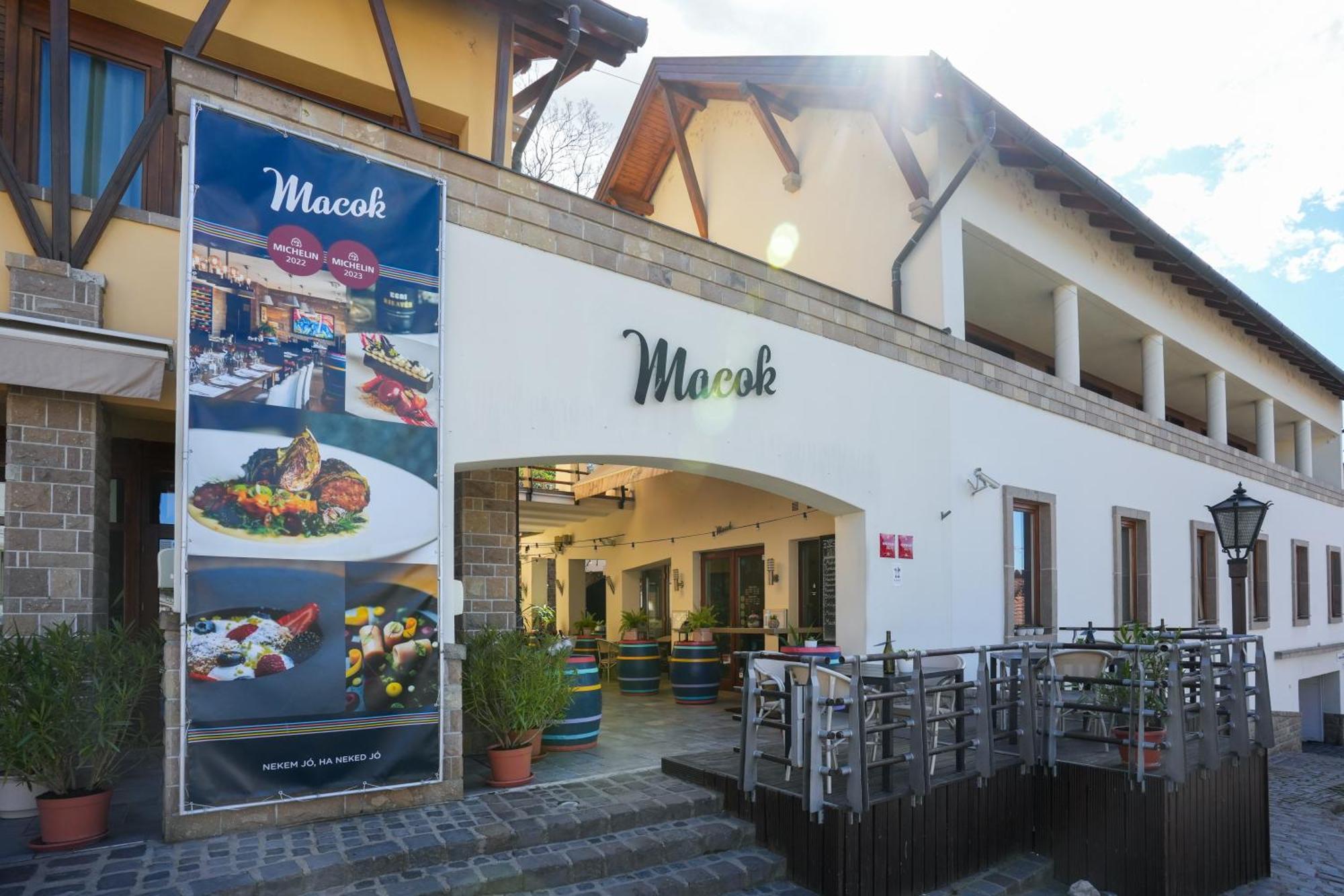 Imola Udvarhaz Dessert Hotel Έγκερ Εξωτερικό φωτογραφία