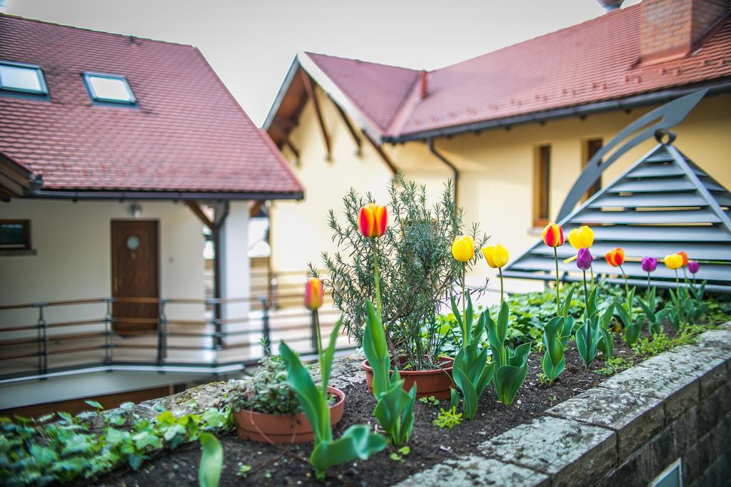 Imola Udvarhaz Dessert Hotel Έγκερ Εξωτερικό φωτογραφία